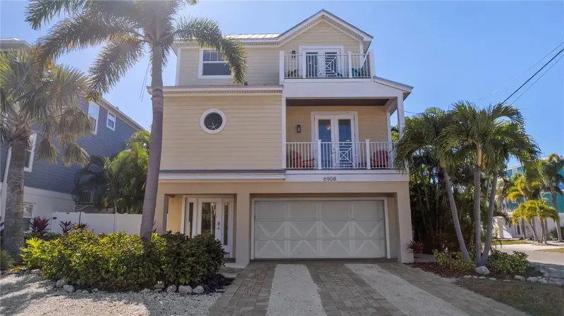 6908 Holmes Blvd, FL