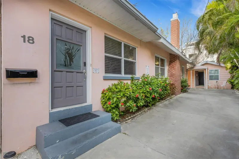 18 Heilwood St, FL