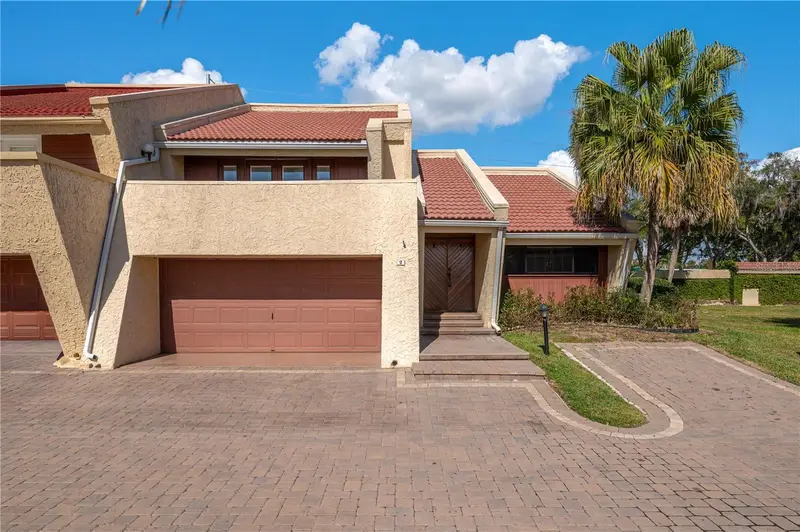 2 Casarena Ct, FL