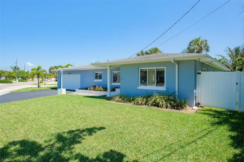 8651 Gulf Blvd, FL
