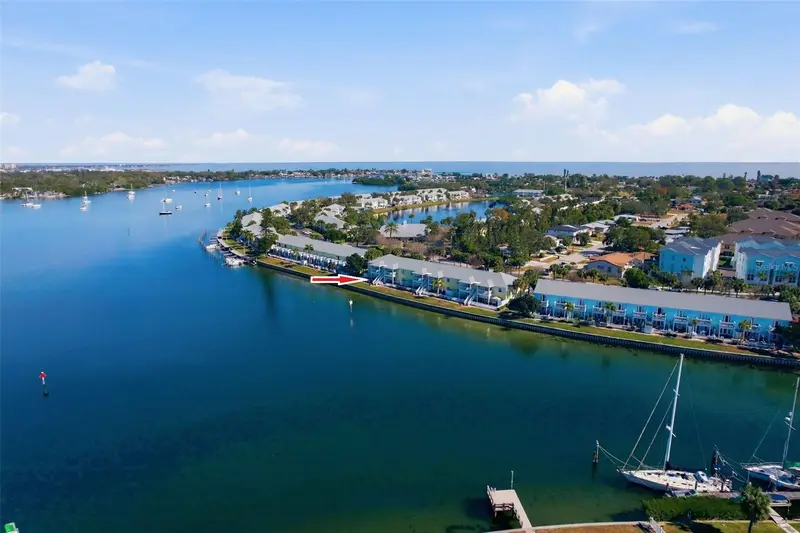 3783 Pompano #B, FL
