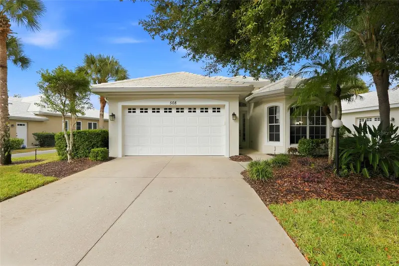 508 Fallbrook Dr, FL
