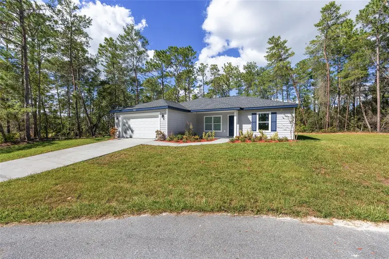 24303 Sw Sailboat Dr, FL