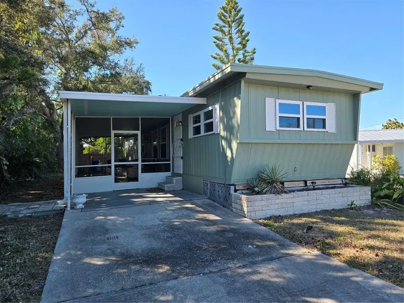 113 Ravenna St N, FL