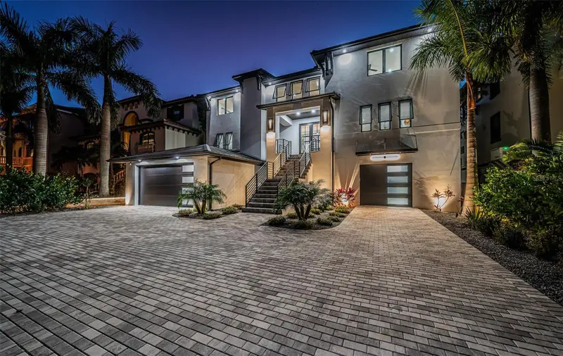 218 Sydney Ln, FL