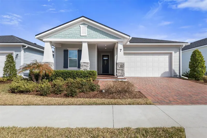 7 Falmouth Dr, FL