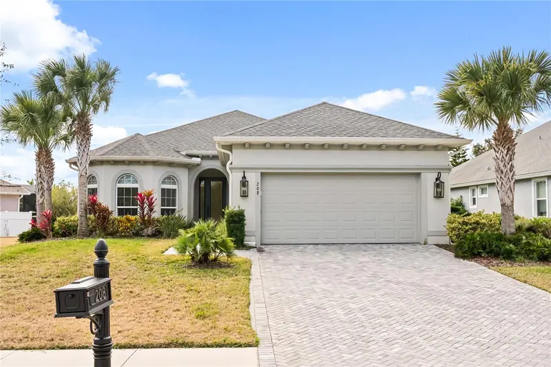 208 Heron Dr, FL