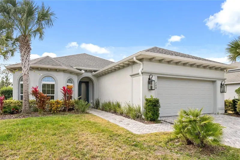 208 Heron Dr, FL