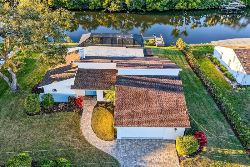 5424 America Dr, FL