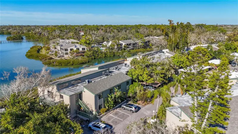 1511 Pelican Point Dr #Ba180, FL