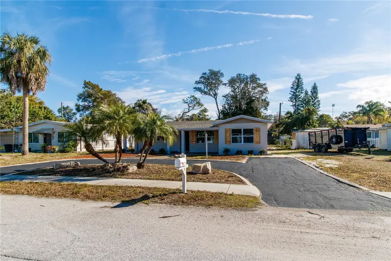 7122 Astor Dr, FL