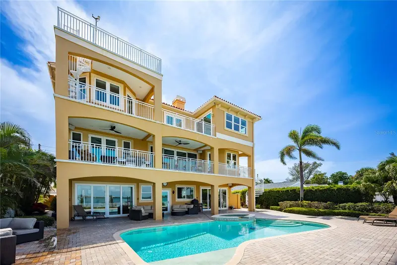 306 Harbor Dr, FL