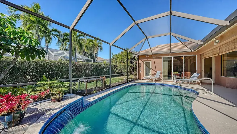 8544 Park Shore Ln, FL