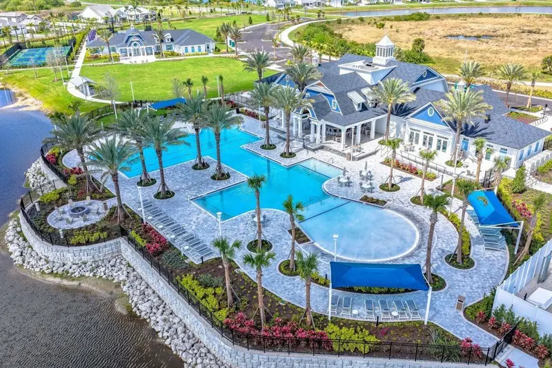 17817 Broadleaf Loop, FL