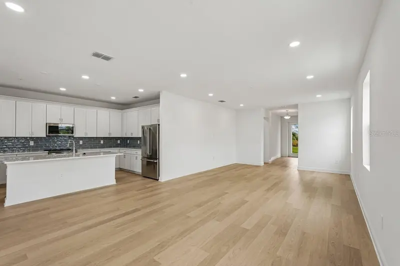 17841 Broadleaf Loop, FL