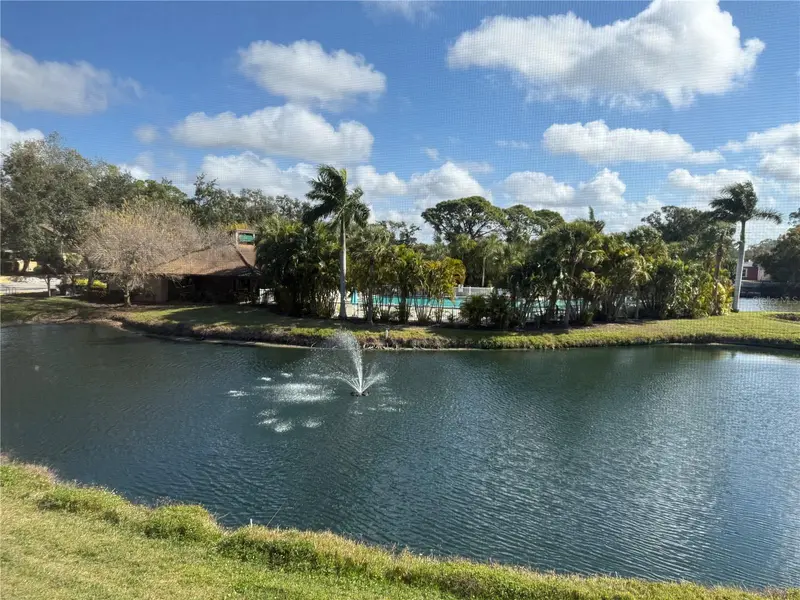 5525 Ashton Lake Dr #5525, FL