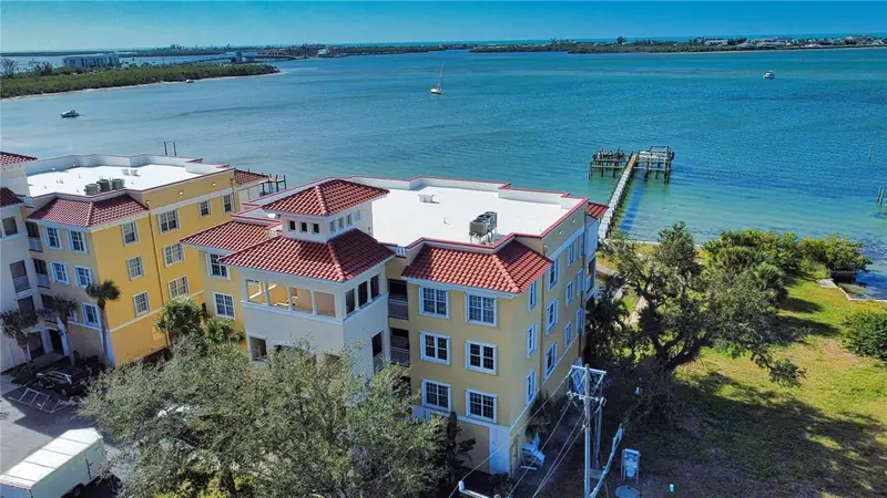 1116 S Mccall Rd #121, FL