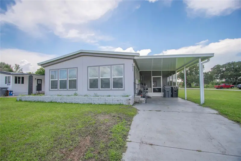 9015 Sarah Dr, FL