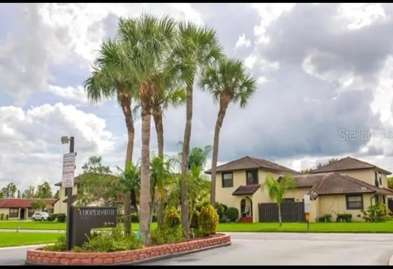 437 Hunter Cir, FL