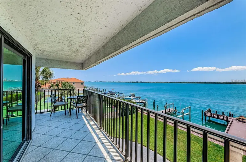 240 Sand Key Estates Dr #222, FL