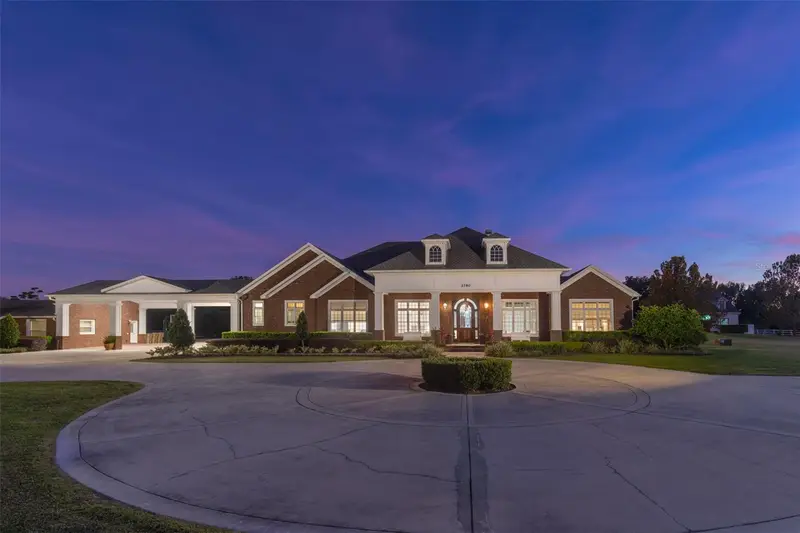 2780 Vickie Ct, FL