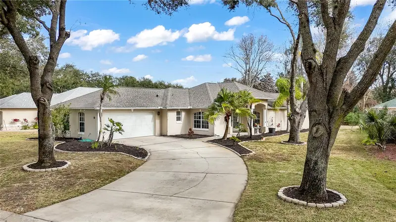 9 Sherrington Dr, FL