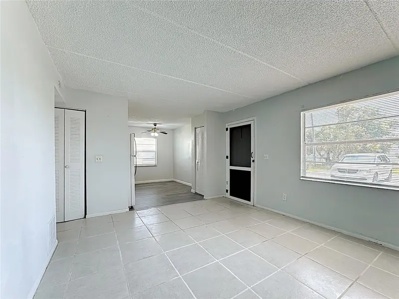 694 Michigan Ct #4, FL