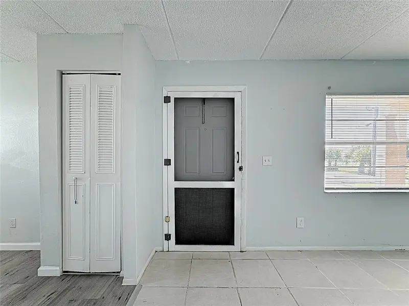 694 Michigan Ct #4, FL