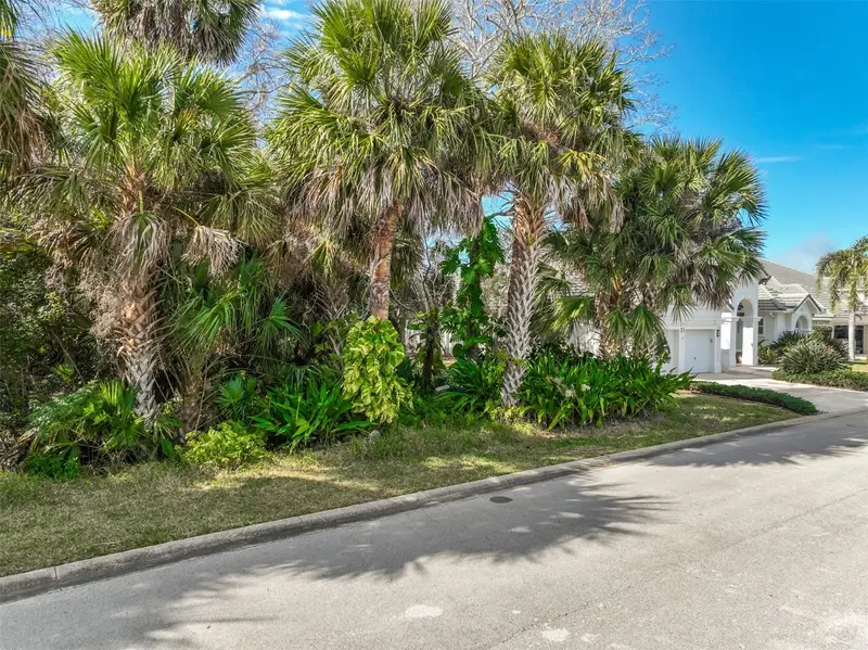 49 Longview Way N, FL
