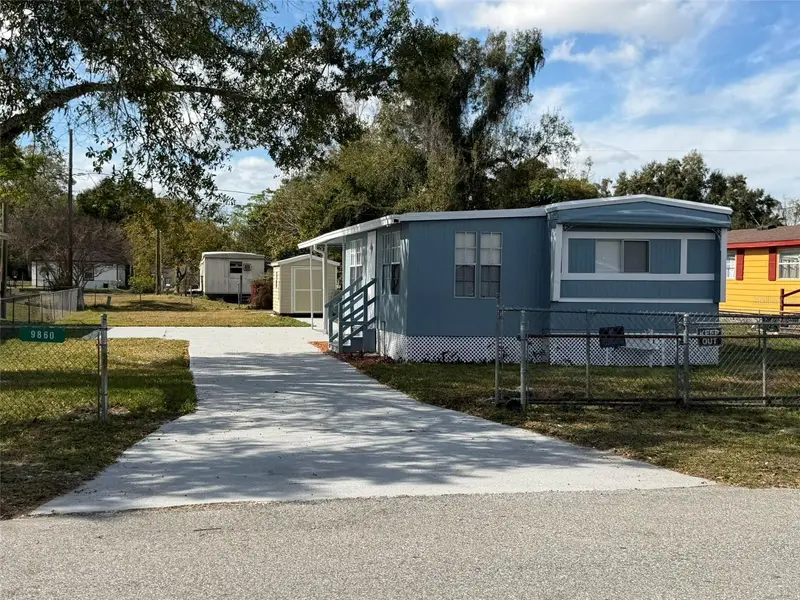 9860 5th Ave, FL