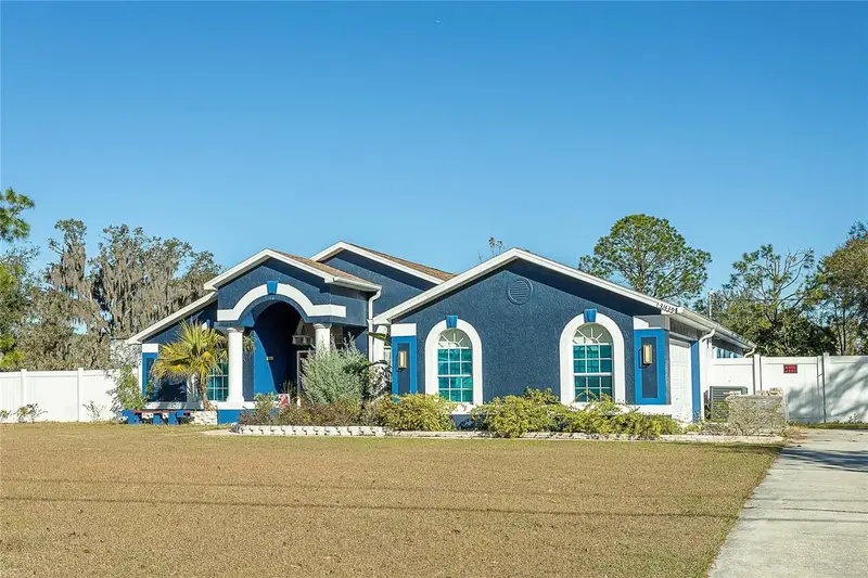 31439 Stirrup Ln, FL