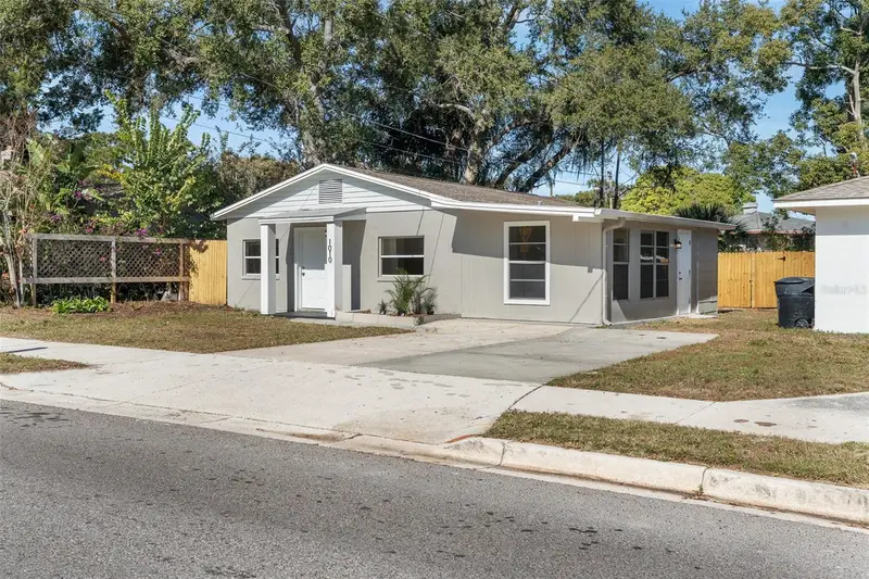 1010 Fairmont St, FL