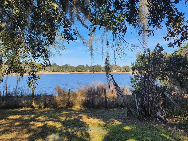 25 Emerald Dr, FL