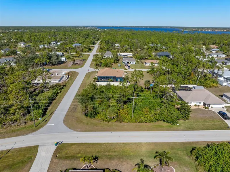 6131 David Blvd, FL