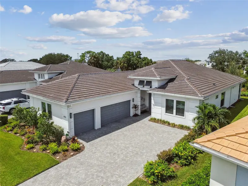 4952 Surfside Cir, FL