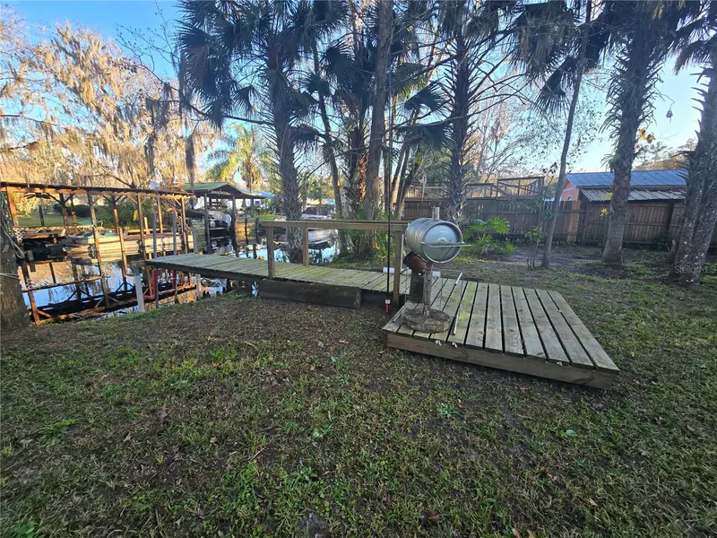 56290 Cherry Tree Rd, FL