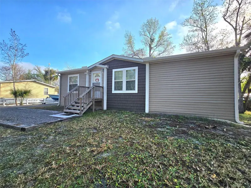 56290 Cherry Tree Rd, FL