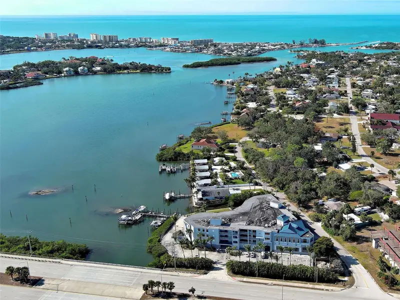 516 Tamiami Trl S #201, FL