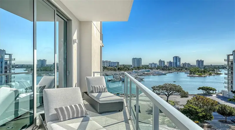 253 Golden Gate Pt #701, FL