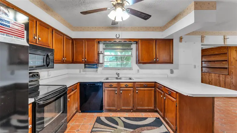 4104 E County Road 540a, FL