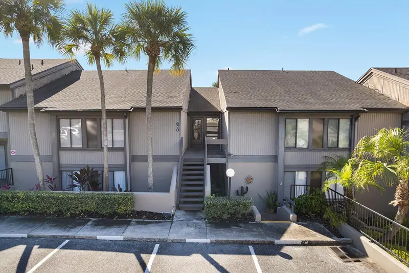 670 Lake Villas Dr #C, FL