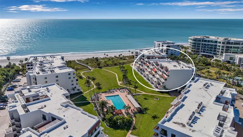 1485 Gulf Of Mexico Dr #303, FL