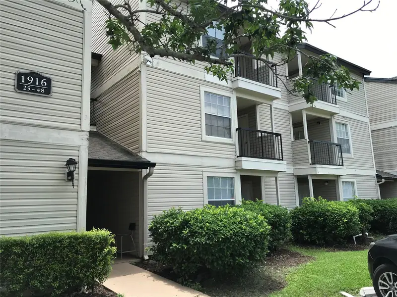 1916 Lake Atriums Cir #28, FL