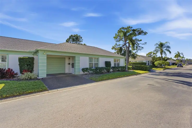 8408 Annwood Rd #8408, FL