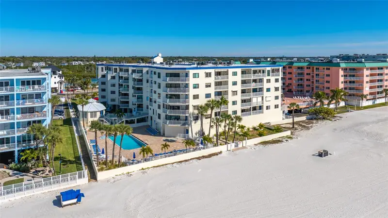 18450 Gulf Blvd #213, FL