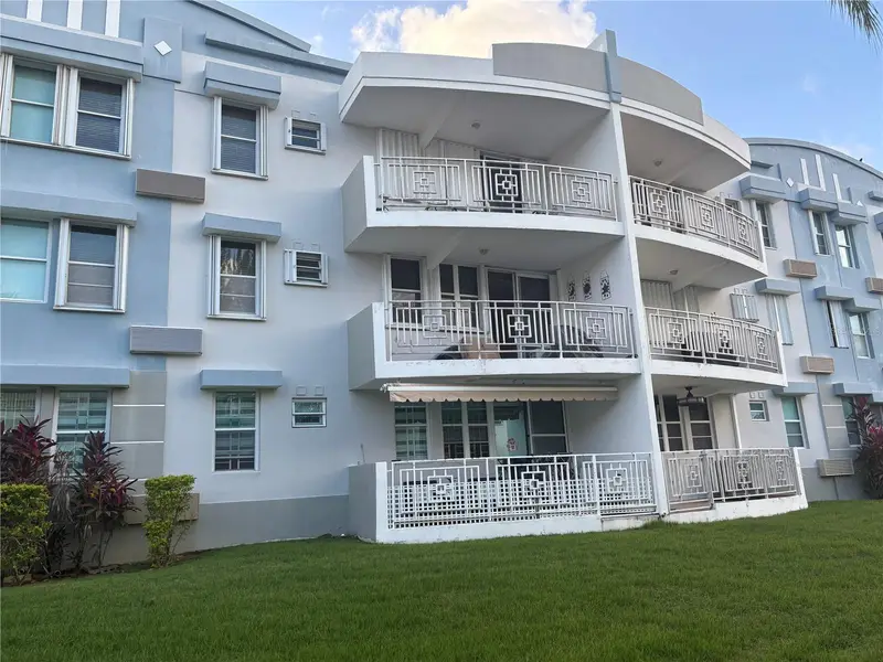 1502 Ocean Point #1, PR