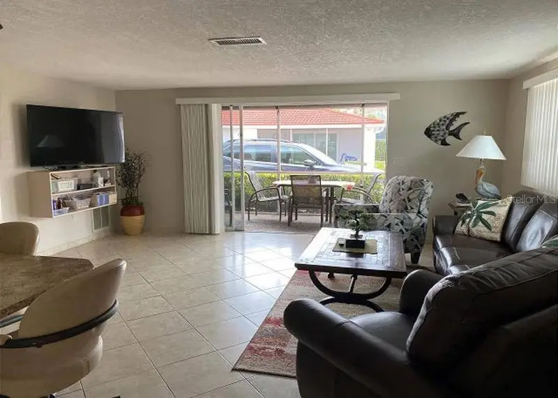 6154 Midnight Pass Rd #C06, FL