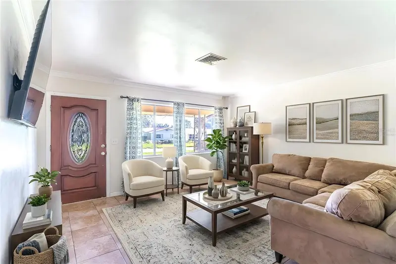 1500 Avenue H Ne, FL