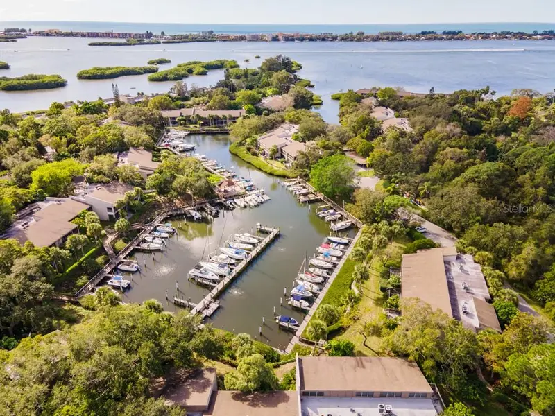 1511 Pelican Point Dr #280, FL