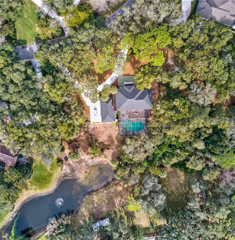 305 Sweetwater Club Cir, FL